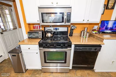 151 West Forest Avenue, Pawtucket, RI 02860 - Photo 16