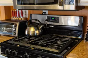 151 W Forest Ave, Pawtucket, RI 02860 - Photo 18