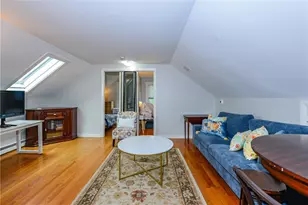 22 Carroll Ave, Newport, RI 02840 - Photo 12
