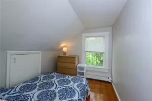 22 Carroll Ave, Newport, RI 02840 - Photo 16