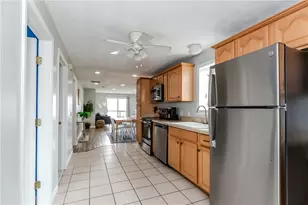 422 Lake Shore Dr, Warwick, RI 02889 - Photo 10