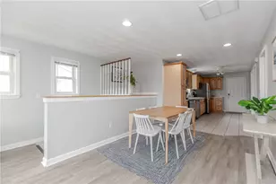 422 Lake Shore Dr, Warwick, RI 02889 - Photo 14