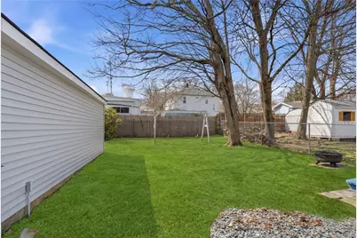 128 Cleveland Street, Woonsocket, RI 02895 - Photo 18