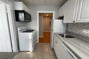 38 Freebody St, Newport, RI 02840 - Photo 2