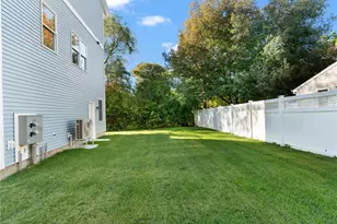 24 Wanda St, Narragansett, RI 02882 - Photo 2
