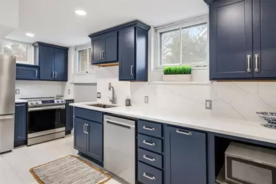 164 Prospect Street, Providence, RI 02906 - Photo 36