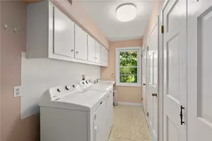 145 E Hill Dr, Cranston, RI 02920 - Photo 30