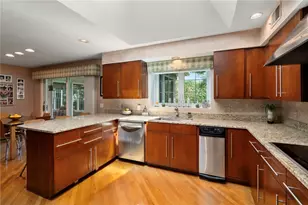 145 E Hill Dr, Cranston, RI 02920 - Photo 8