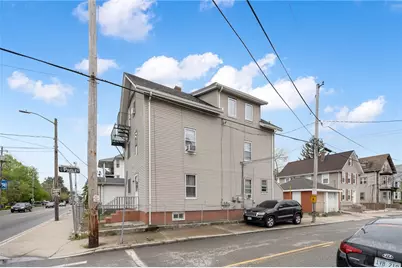 518 Lonsdale Avenue, Pawtucket, RI 02863 - Photo 22