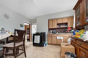 518 Lonsdale Ave, Pawtucket, RI 02860 - Photo 14