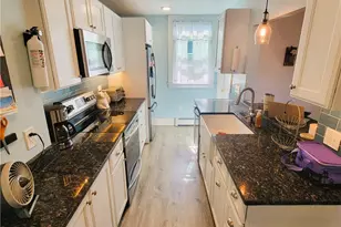 18 Palmer St, Newport, RI 02840 - Photo 4