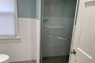 33 Dennison St, Newport, RI 02840 - Photo 22