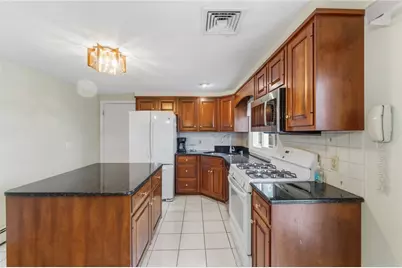 137 Monterey Drive, West Warwick, RI 02893 - Photo 4