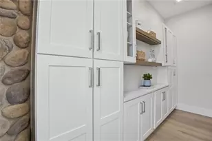 980 Green End Ave Ave, Middletown, RI 02842 - Photo 18