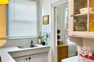 18 Adelphi Ave, Providence, RI 02906 - Photo 22