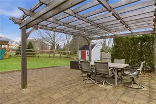 23 W Passage Dr, Portsmouth, RI 02871 - Photo 10