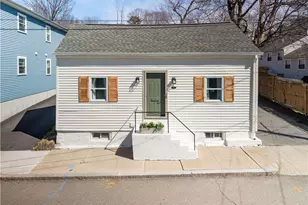 27 Padelford St, Providence, RI 02906 - Photo 2