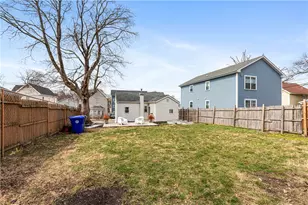 27 Padelford St, Providence, RI 02906 - Photo 38