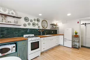 27 Padelford St, Providence, RI 02906 - Photo 8