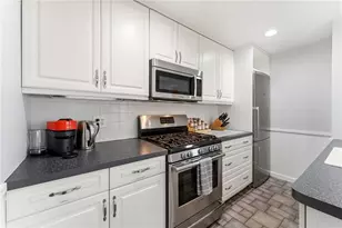 41 Whitcomb Rd, East Providence, RI 02915 - Photo 18