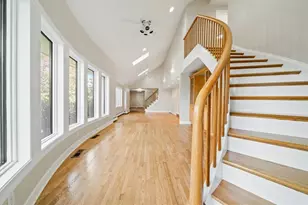 30 Dutchess Dr, Cranston, RI 02921 - Photo 22