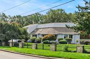 30 Dutchess Dr, Cranston, RI 02921 - Photo 2