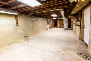 10 Potter Dr, Providence, RI 02907 - Photo 24