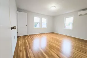 1 Shangri-La Ln, Middletown, RI 02842 - Photo 18