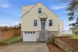 377 England St, Cumberland, RI 02864 - Photo 2