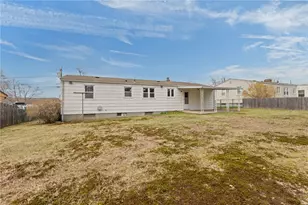 26 Ellison St, Cranston, RI 02920 - Photo 24