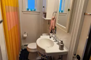 37 Evergreen St, Providence, RI 02906 - Photo 18