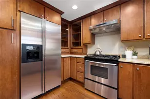 22 Miles Ave, Providence, RI 02906 - Photo 8