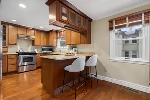 22 Miles Ave, Providence, RI 02906 - Photo 2