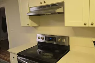 2 Lucas Ave, Newport, RI 02840 - Photo 4