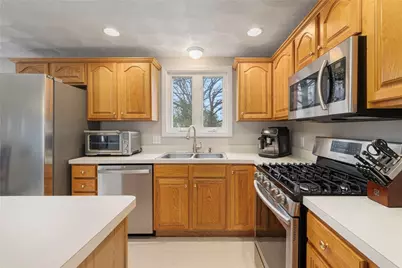 75 Macbeth Street, Cranston, RI 02920 - Photo 6