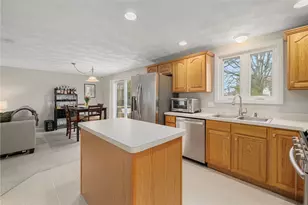 75 MacBeth St, Cranston, RI 02920 - Photo 10