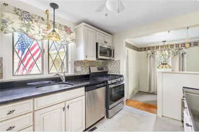 98 Homewood Avenue, North Providence, RI 02911 - Photo 6