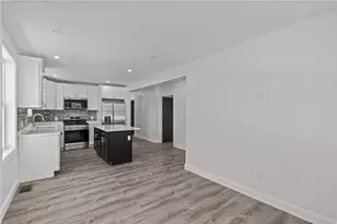 29 Stansbury St, Providence, RI 02908 - Photo 4