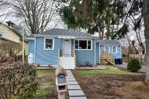 125 Wentworth Ave, Warwick, RI 02889 - Photo 6