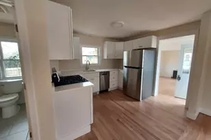 125 Wentworth Ave, Warwick, RI 02889 - Photo 12