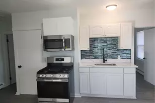 59 Court St, Bristol, RI 02809 - Photo 2