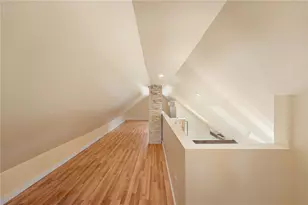 32 Richmond St, Bristol, RI 02809 - Photo 20