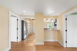 32 Richmond St, Bristol, RI 02809 - Photo 18