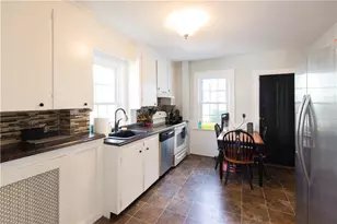 21 Congdon Ave, Newport, RI 02840 - Photo 14