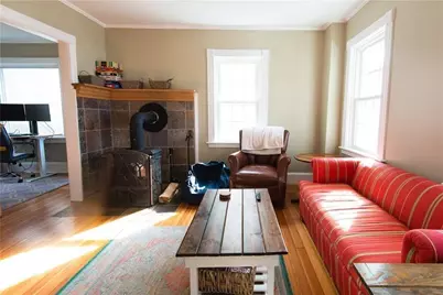 21 Congdon Avenue, Newport, RI 02840 - Photo 2