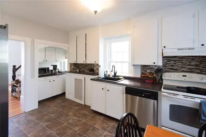 21 Congdon Avenue, Newport, RI 02840 - Photo 10