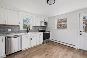 26 Limestone Rd, Warwick, RI 02889 - Photo 8