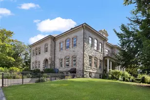 426 Spring St, Newport, RI 02840 - Photo 34