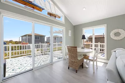 84 Dundas Avenue, Warwick, RI 02888 - Photo 8