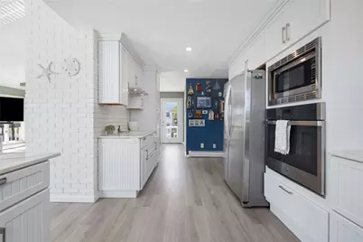 84 Dundas Avenue, Warwick, RI 02888 - Photo 14